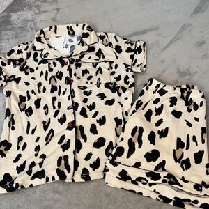 Woman’s tickle teal pajamas shorts top new s small